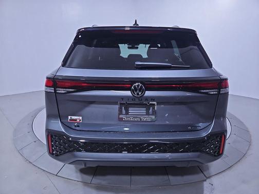 2025 Volkswagen Tiguan 2.0T SE R-Line Black