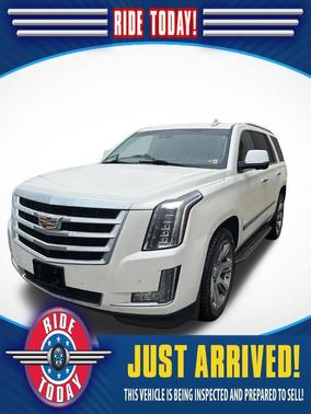 White Diamond Clearcoat 2015 Cadillac Escalade Luxury