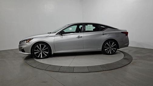 2021 Nissan Altima 2.0 SR