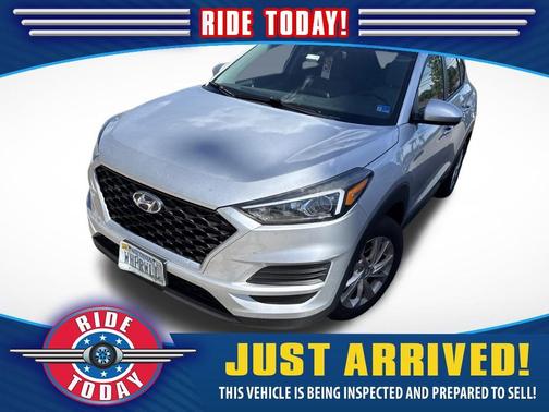 Molten Silver 2019 Hyundai TUCSON SE