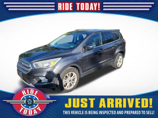 Magnetic 2017 Ford Escape SE