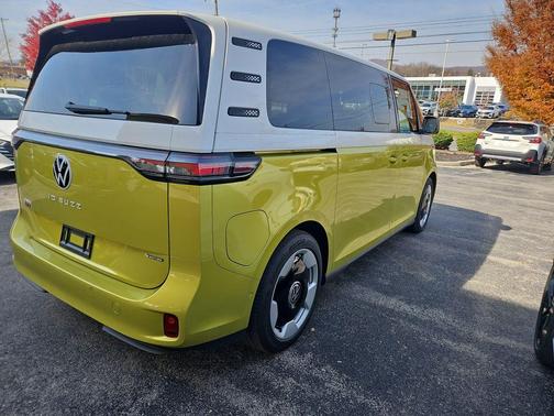 2025 Volkswagen ID. Buzz Pro S Plus