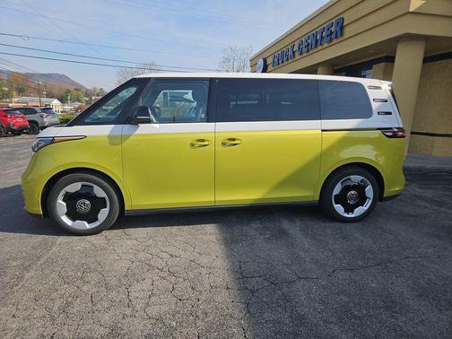 2025 Volkswagen ID. Buzz Pro S Plus