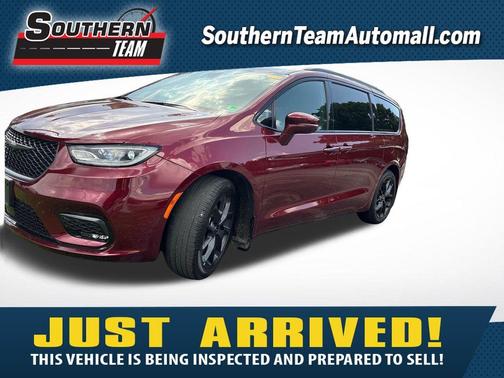 2021 Chrysler Pacifica Touring-L
