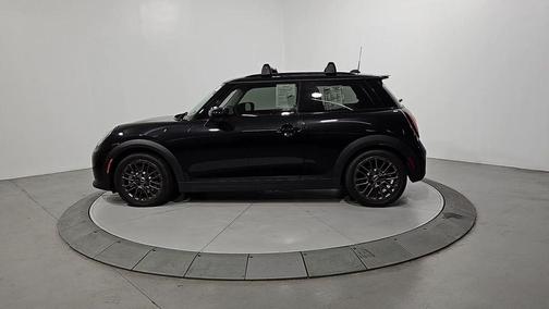 2025 MINI Hardtop ICONIC