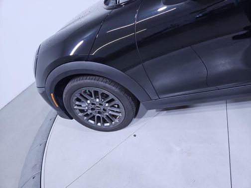 2025 MINI Hardtop ICONIC