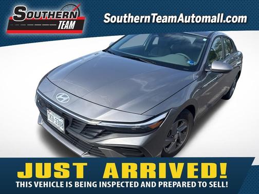 Metal 2024 Hyundai ELANTRA SE