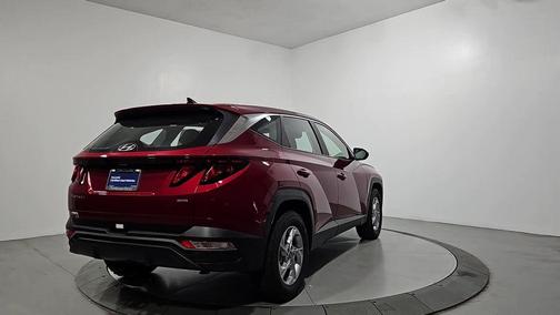 Red 2024 Hyundai TUCSON SE