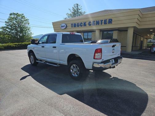 Bright White Clearcoat 2024 RAM 2500 Big Horn