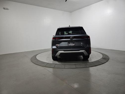 Platinum Gray 2026 Volkswagen Tiguan 2.0T SE