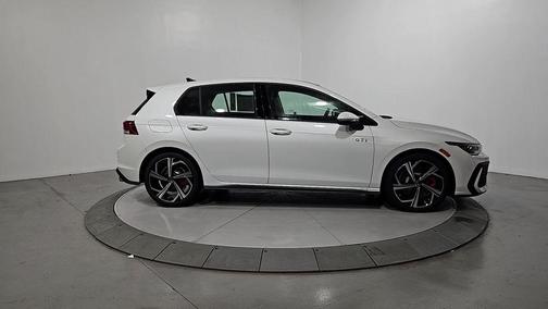 2026 Volkswagen Golf GTI 2.0T SE