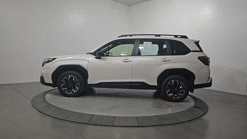 2025 Subaru Forester Base