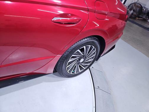 2023 Hyundai SONATA Hybrid SEL