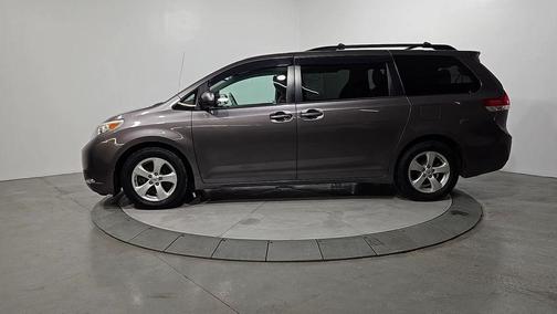 2014 Toyota Sienna LE