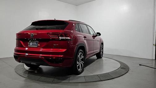 2023 Volkswagen Atlas Cross Sport 2.0T SEL R-Line Black