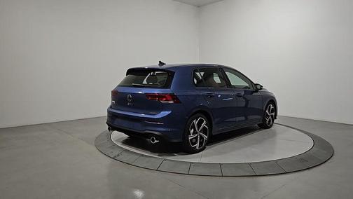 2025 Volkswagen Golf GTI 2.0T SE