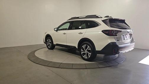 2022 Subaru Outback Touring XT