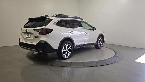 2022 Subaru Outback Touring XT