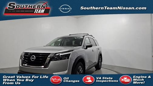 2025 Nissan Pathfinder SV