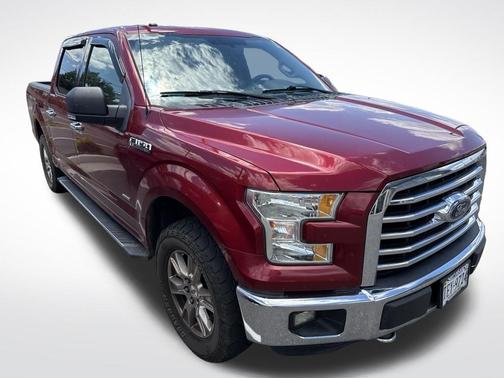 Ruby Red Metallic Tinted Clearcoat 2016 Ford F-150 XLT