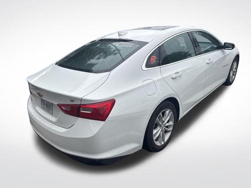 Summit White 2016 Chevrolet Malibu LT