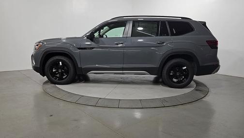 Pure Gray 2026 Volkswagen Atlas 2.0T Peak Edition