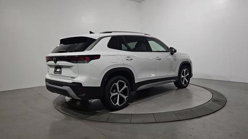 Pure White 2026 Volkswagen Tiguan 2.0T SE