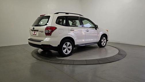 2016 Subaru Forester 2.5i