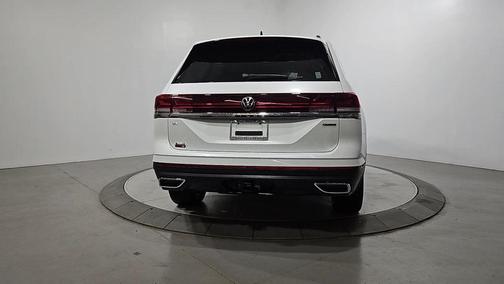 Opal White Pearl 2026 Volkswagen Atlas 2.0T SE W/TECHNOLOGY