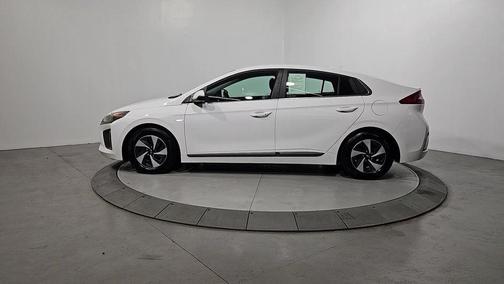 2017 Hyundai IONIQ Hybrid SEL