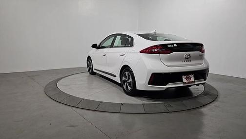 2017 Hyundai IONIQ Hybrid SEL