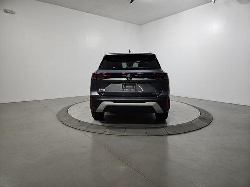 Platinum Gray 2026 Volkswagen Tiguan 2.0T SE
