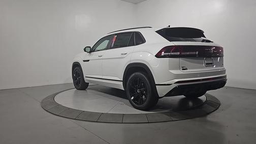 Opal White Pearl 2026 Volkswagen Atlas Cross Sport 2.0T SEL R-Line Black 4MOTION
