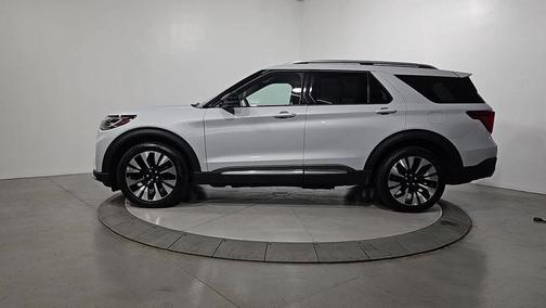 White Metallic 2025 Ford Explorer Platinum