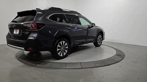 Magnetite Gray Metallic 2025 Subaru Outback Touring