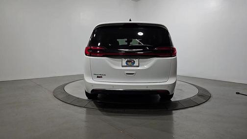 Bright White Clearcoat 2023 Chrysler Pacifica Touring-L