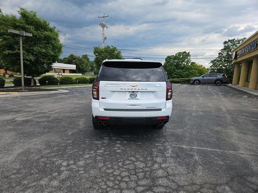 Summit White 2023 Chevrolet Suburban Premier