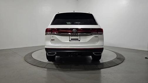 Opal White Pearl 2026 Volkswagen Atlas 2.0T SE W/TECHNOLOGY