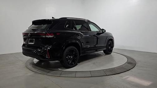 Deep Black 2026 Volkswagen Tiguan 2.0T SE R-Line Black