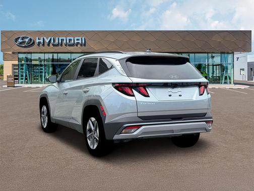 Shimmering Silver 2026 Hyundai TUCSON SEL