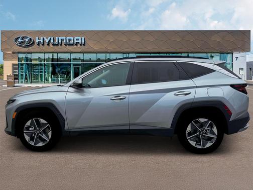 Shimmering Silver 2026 Hyundai TUCSON SEL