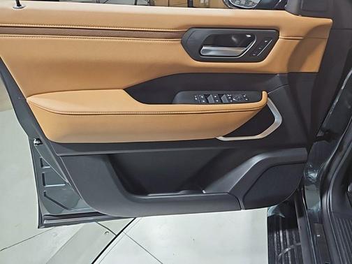 2025 Nissan Armada Platinum Reserve