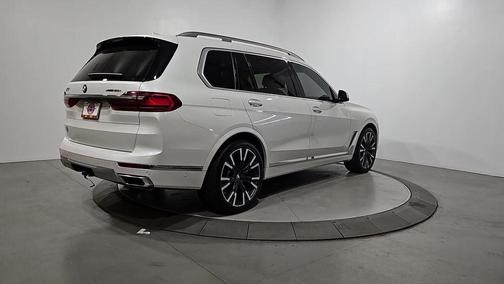 Mineral White Metallic 2019 BMW X7 xDrive50i