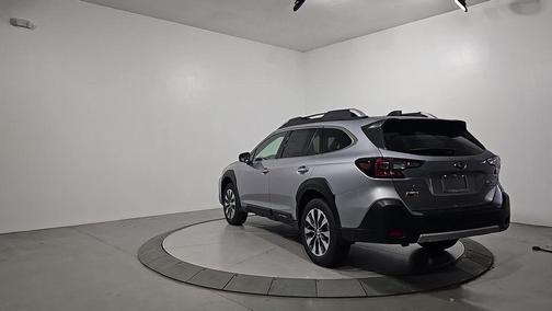 2025 Subaru Outback Touring