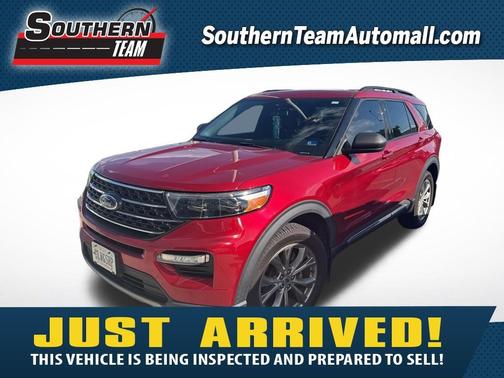 Rapid Red Metallic Tinted Clearcoat 2020 Ford Explorer XLT