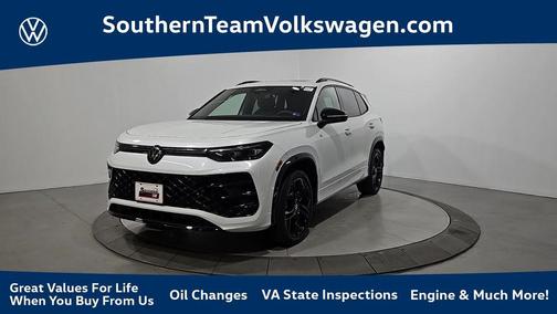 Opal White Pearl 2026 Volkswagen Tiguan 2.0T SE R-Line Black