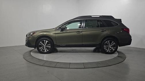 Wilderness Green Metallic 2018 Subaru Outback 2.5i