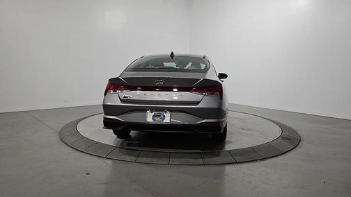 Fluid Metal 2023 Hyundai ELANTRA SEL