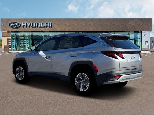 Shimmering Silver 2026 Hyundai TUCSON Hybrid Blue SE