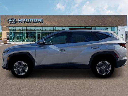 Shimmering Silver 2026 Hyundai TUCSON Hybrid Blue SE